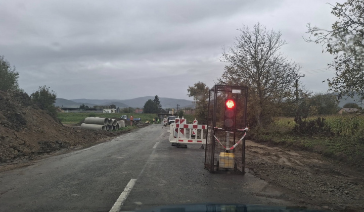 Fotka - Obmedzenie dopravy